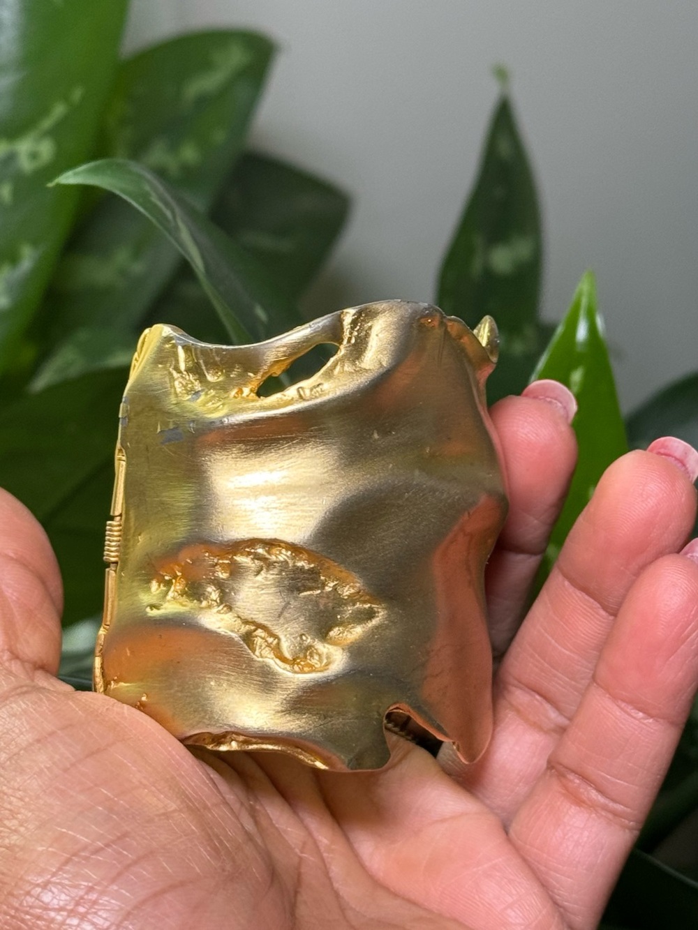 VINTAGE Kenneth Jay Lane Molten Gold Cuff - Picture 10 of 14